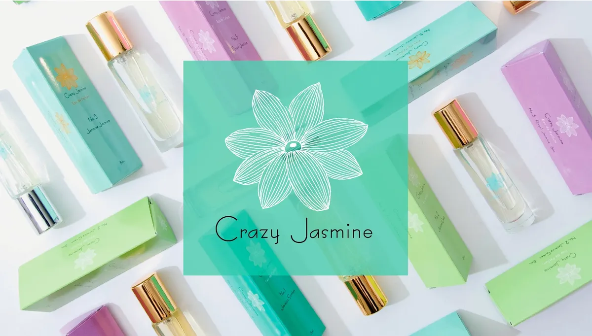 多彩なカラーのパッケージが並ぶCrazy Jasmineの製品群