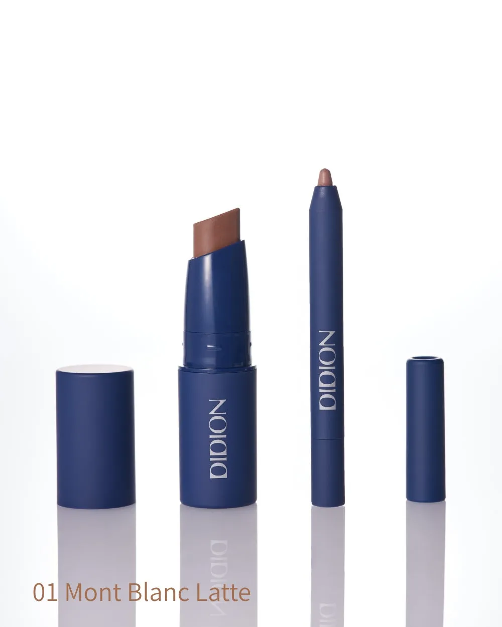 01 Mont Blanc Latteのリップとライナーの製品写真