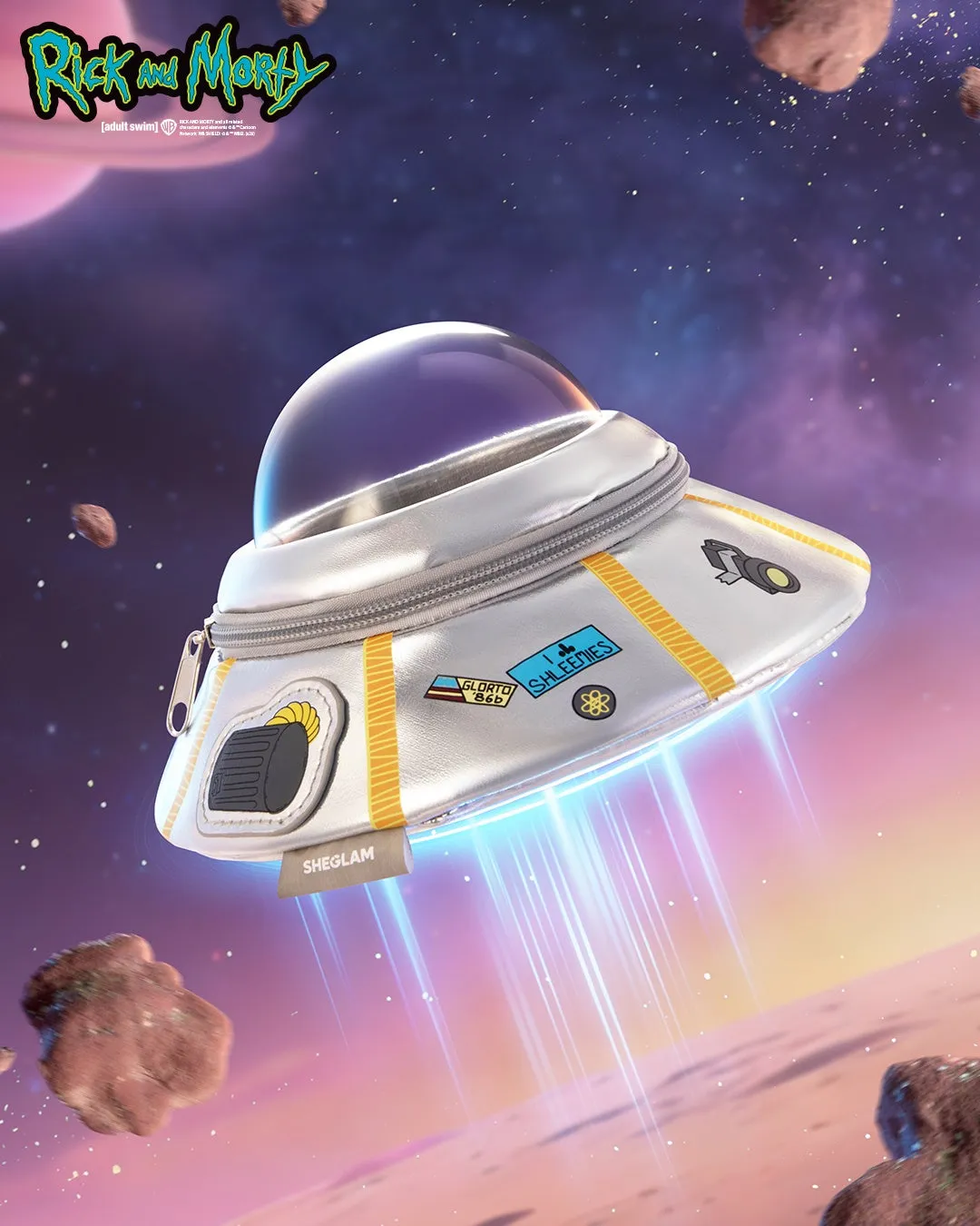 シルバーに輝くUFO型のメイクバッグ