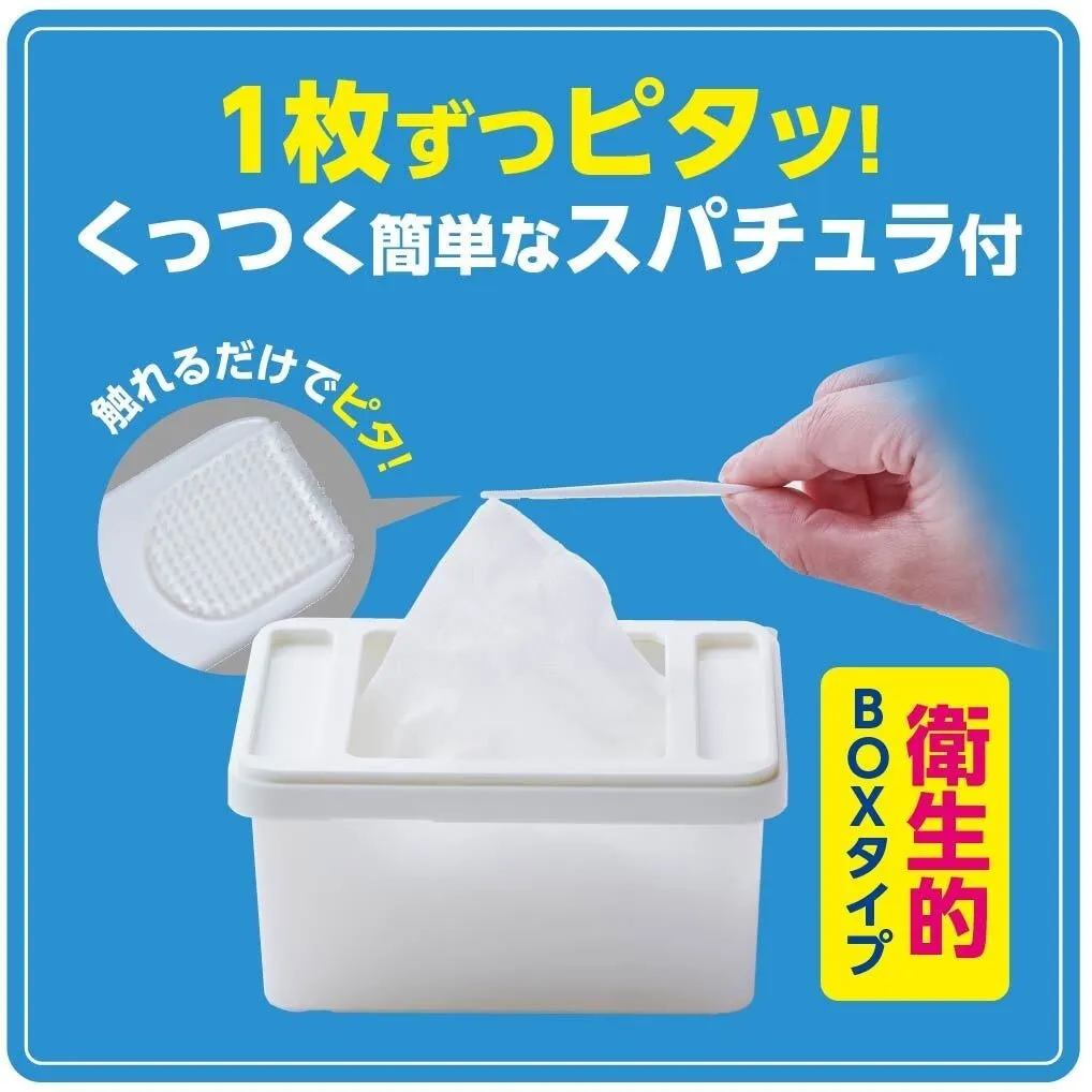 専用のスパチュラでシートを1枚ずつ簡単に取り出している様子。