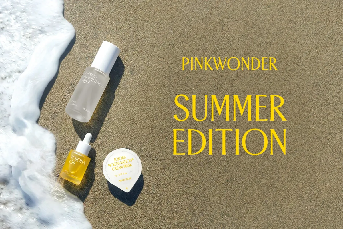砂浜に並ぶPINKWONDERのサマーキットアイテム