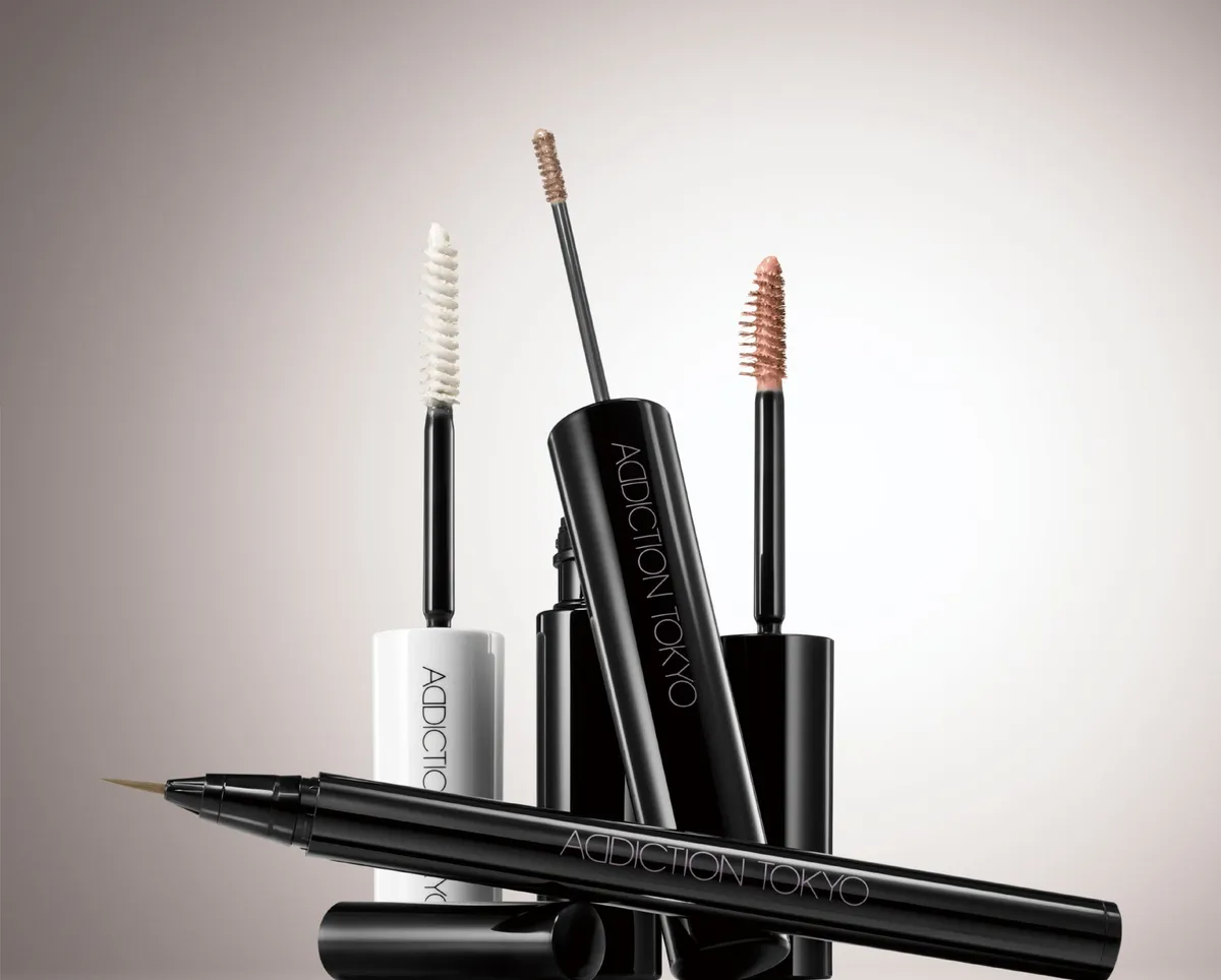 ADDICTION MICRO BROW コレクション集合写真