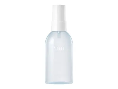 店頭限定で再登場するkeep confidence mist cool。爽やかなブルーのボトルが夏らしいデザインです。